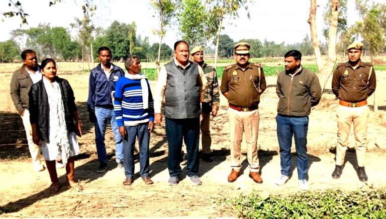 घरौनी में दर्ज रास्ता प्रशासन की कार्रवाई को धता बता पुन किया दबंगो ने बाधित