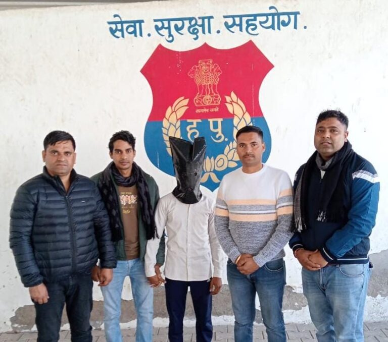 इनामी व मोस्ट वांटेड अपराधियों की धरपकड़ अभियान के तहत पलवल पुलिस को मिली दोहरी बड़ी कामयाबी एवीटी हथीन और होडल क्राइम ब्रांच पुलिस ने जानलेवा हमला के मामले में फरार 5-5 हजार के इनामी घोषित. 2 बदमाशों को धर दबोचा