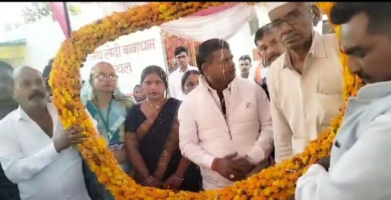 भारतीय किसान यूनियन के जिलाध्यक्ष द्वारा भव्य भंडारे वा विरहा का किया गया आयोजन