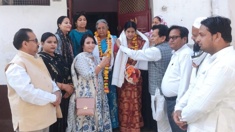 अन्तर्राष्ट्रीय महिला दिवस पर कांग्रेसियों ने समाजसेवी महिलाओं का किया सम्मान
