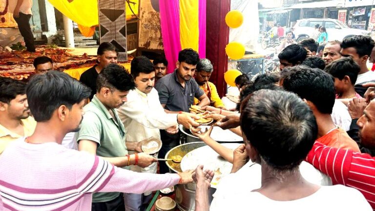 धूमधाम से मनाया गया भगवान हनुमान का जन्मोत्सव
