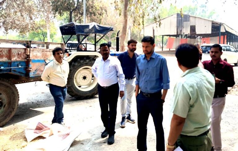 नोडल अधिकारी अभिषेक गोयल ने संचालित गेहूं क्रय केंद्रो का लिया जायजा