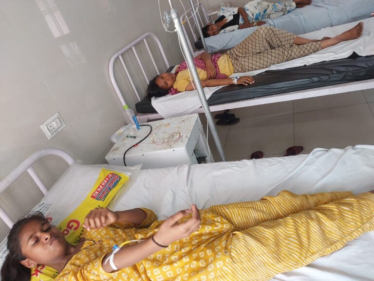 छुटमलपुर में फूड पॉइजनिंग का गंभीर मामला: बच्चों की सेहत से खिलवाड़, दोषियों पर सख्त कार्यवाही की मांग