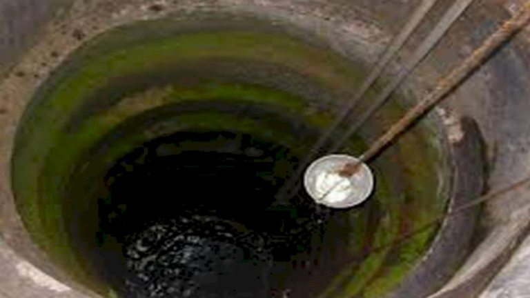 कुएं से पानी भरते समय युवक गिरा कुएं में युवक की हुई मौत