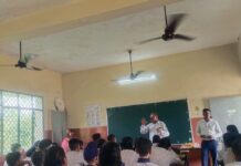 स्वास्थ्य टीम की ओर से जनहित रोगों से बचाव के प्रति लोगों को किया गया जागरूक