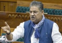 TMC Crisis: ‘अगर ममता बनर्जी के खिलाफ मुकदमा दर्ज करना सही, तो नरेंद्र मोदी और अमित शाह के खिलाफ क्यों नहीं?’ – कीर्ति आज़ाद